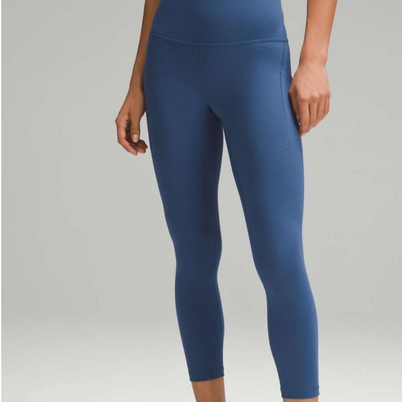 Wunder Train High-Rise Tight with Pockets 25” in Pitch Blue. SIZE 2 - Picture 4 of 7